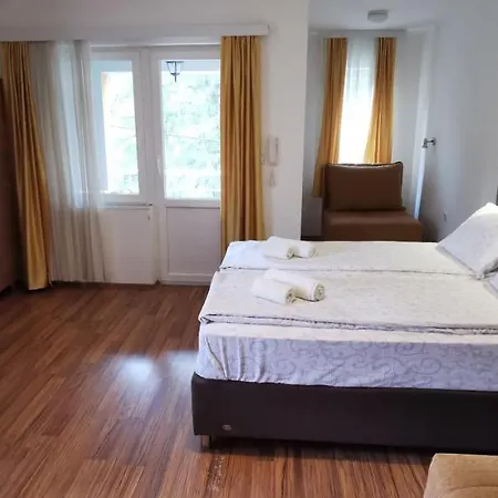 Banjica 招待所 3*